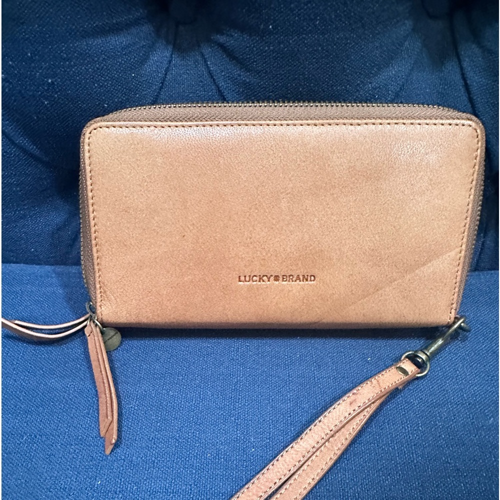 Lucky Brand wallet/wristlet